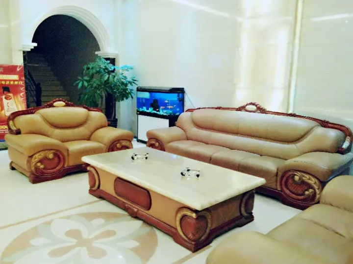Цюйцзин: Shenghai Hotel