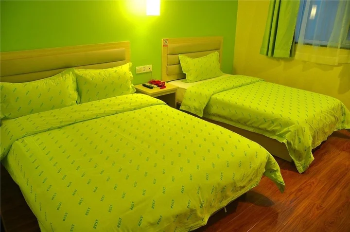 Лоян: Rest Motel