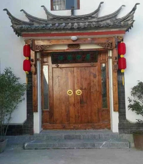 Лицзян: 丽江束河归园田居客栈