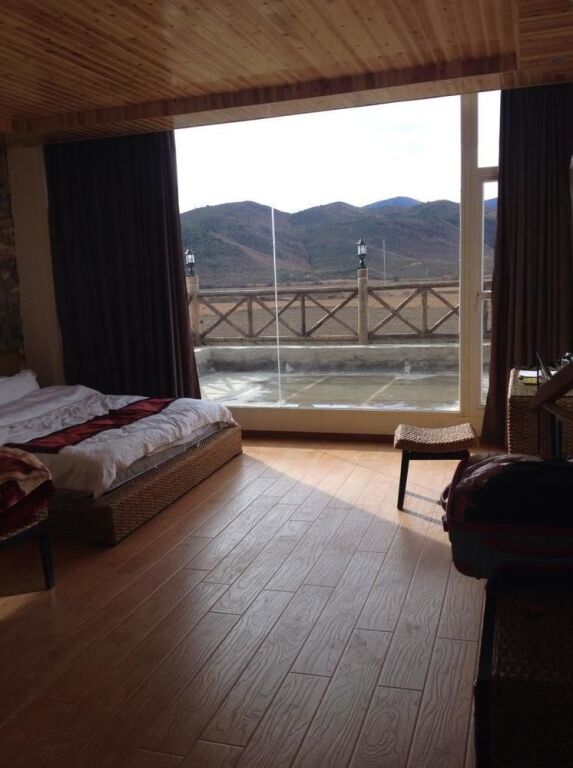 Шангри-Ла: Dream House Inn