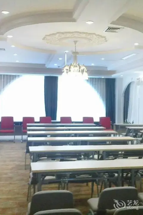 Яньань: Vienna International Hotel