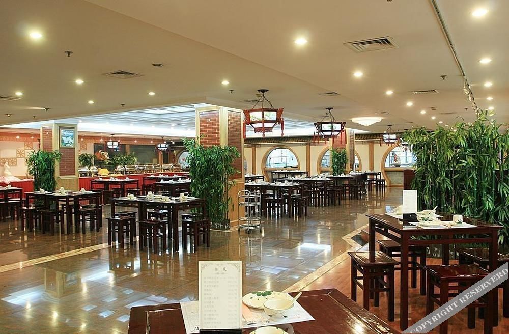 Oriental Hyat Hotel — фото 1