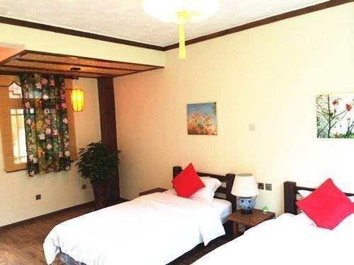 Дали: Dali Yuehai Shanqi Inn