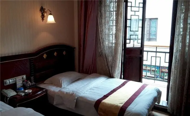 Chuxiong: Alaobiao Inn