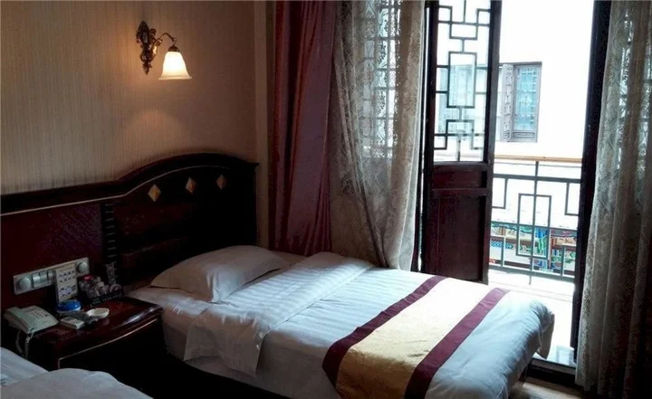 Chuxiong: Alaobiao Inn