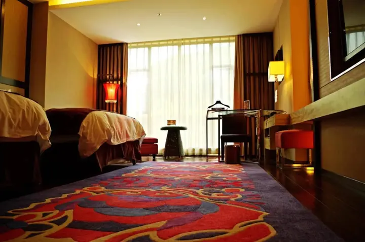 Каили: Kaili Longdu Jingyi International Hotel