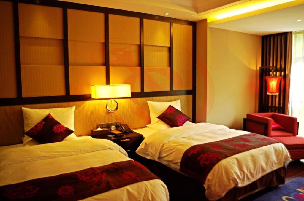 Каили: Kaili Longdu Jingyi International Hotel