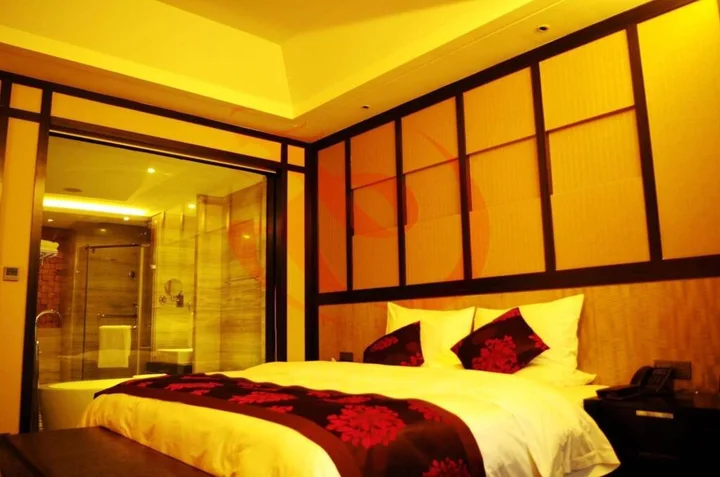 Каили: Kaili Longdu Jingyi International Hotel