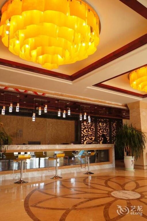 Sunshine Holiday Hotel — фото 2