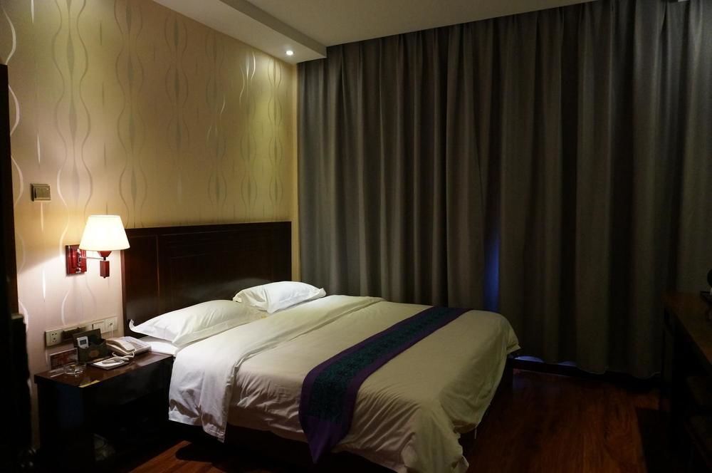 Наньнин: Nanning Mumie Hotel