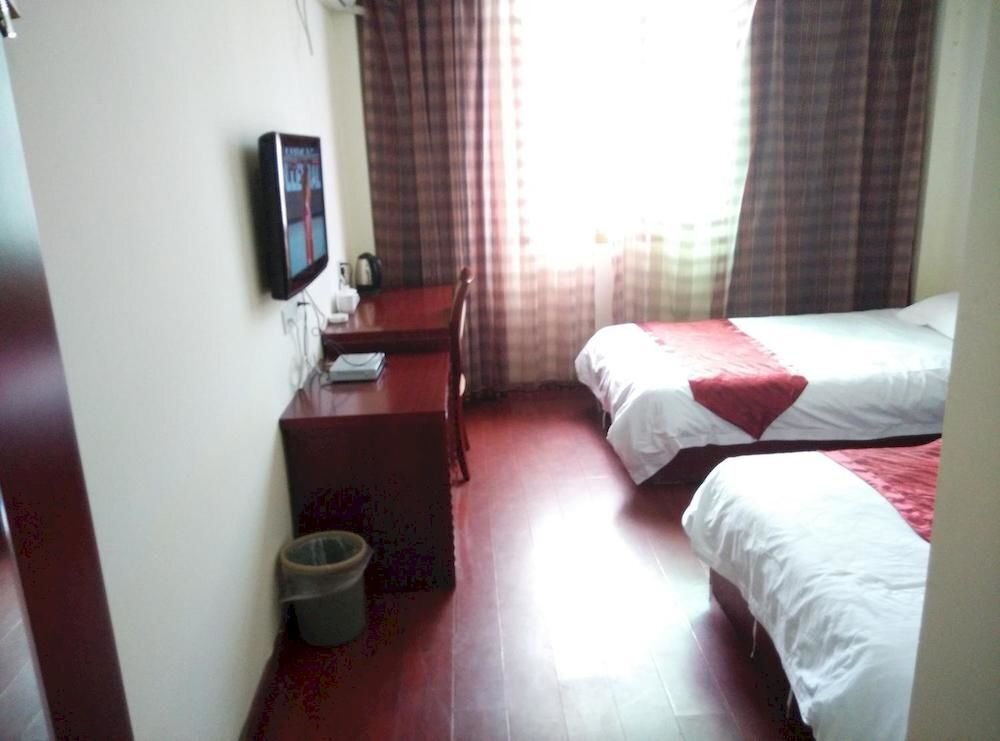 Ичунь: Yuquan Business Hotel