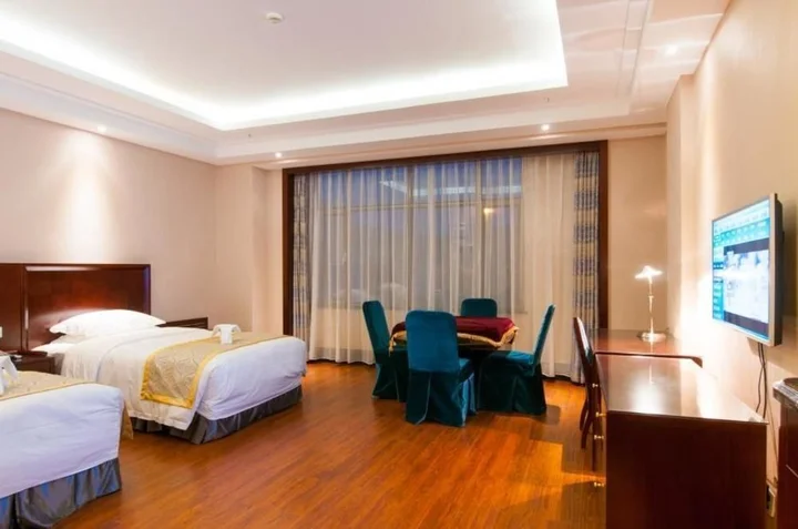 Синин: St. Treasure Luxury Qinghai China