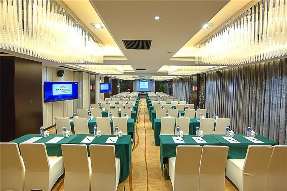 Чжэнчжоу: Zhengzhou St. Regis Xiyue International Hotel