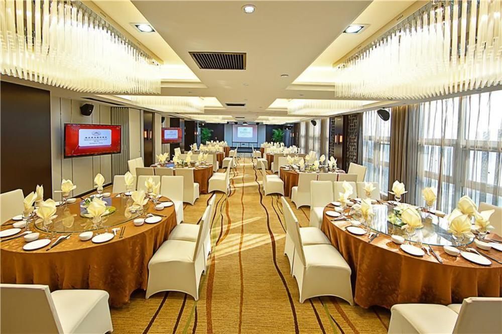 Чжэнчжоу: Zhengzhou St. Regis Xiyue International Hotel