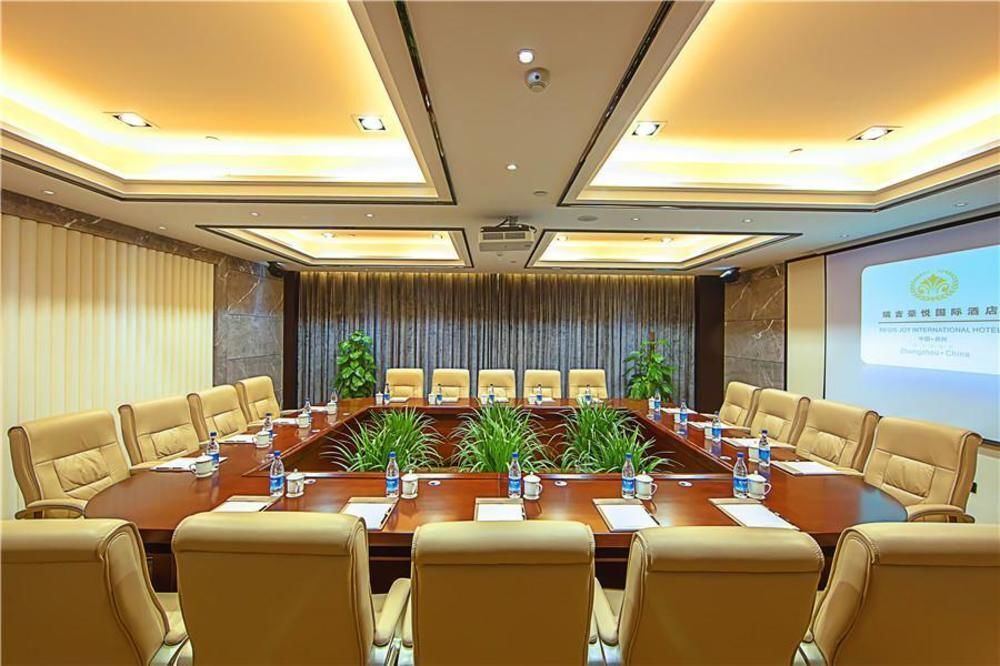 Чжэнчжоу: Zhengzhou St. Regis Xiyue International Hotel