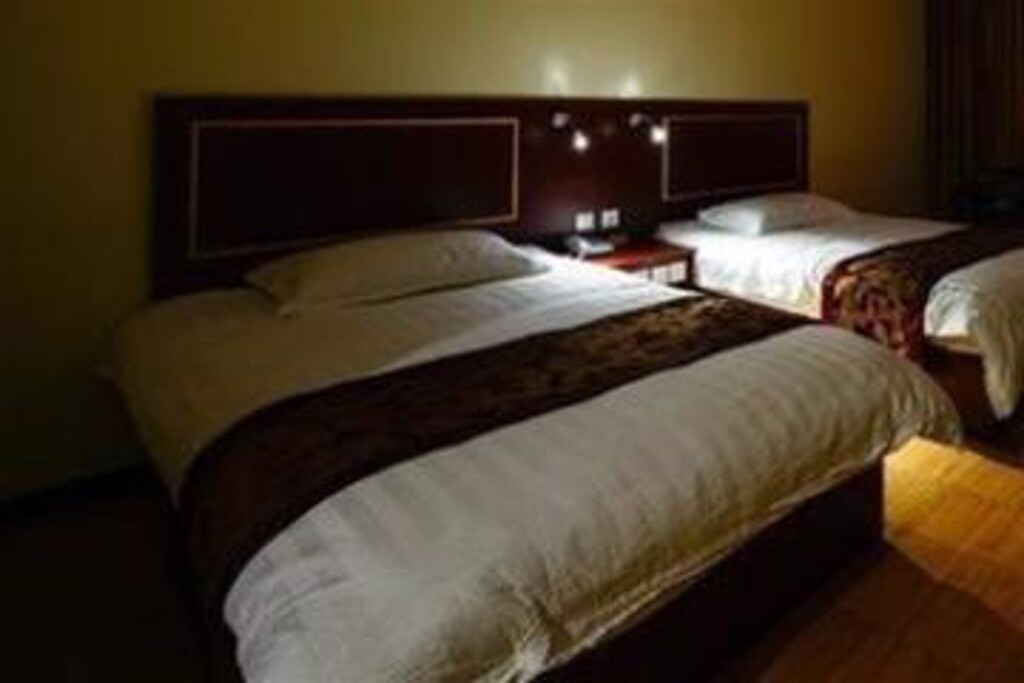 Циндао: Xinshijia Business Hotel