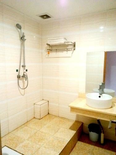 Наньнин: Nanning Caiyuan Business Hotel