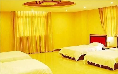 Шаогуань: Hecheng Business Hotel