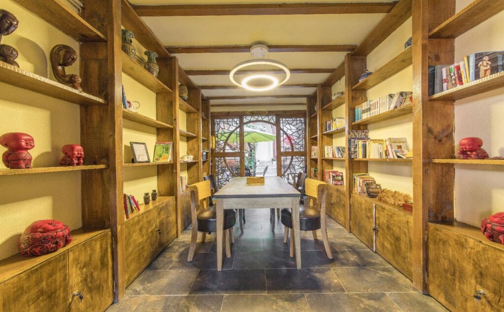 Лицзян: Lijiang Langyun Inn