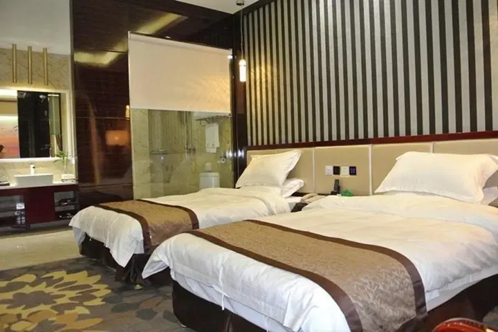 Лоян: aina hotel