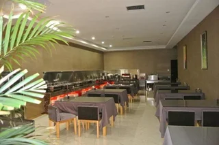 Лоян: aina hotel