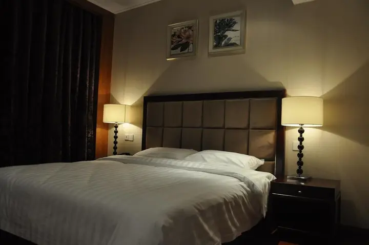 Чанчжоу: Ramada Plaza Suites Hotel Changzhou