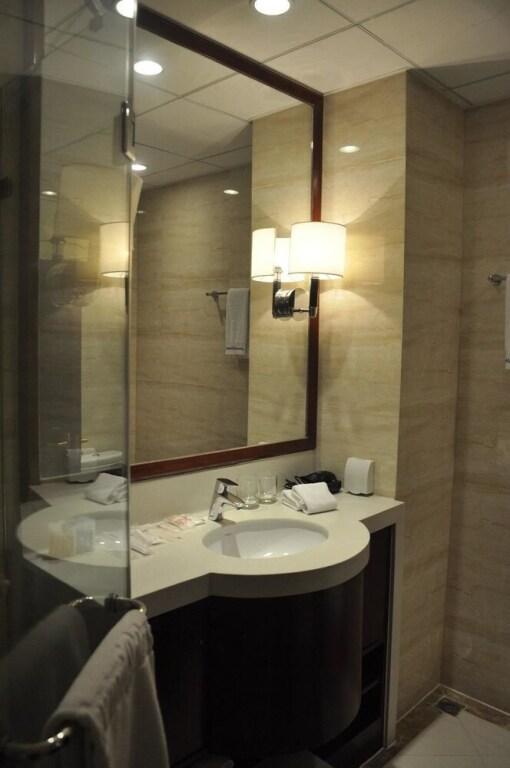 Чанчжоу: Ramada Plaza Suites Hotel Changzhou