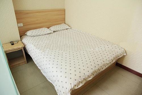 Ухань: Minghang Hotel