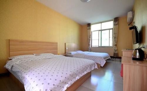 Ухань: Minghang Hotel