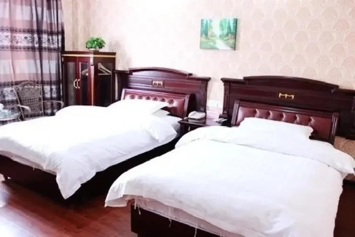 Уху: Lvzhou Business Hotel- Wuhu