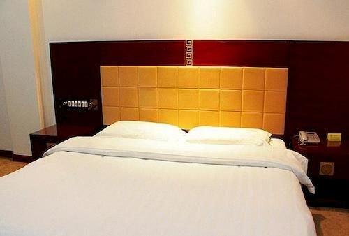Яншо: Guilin Guibin Hotel
