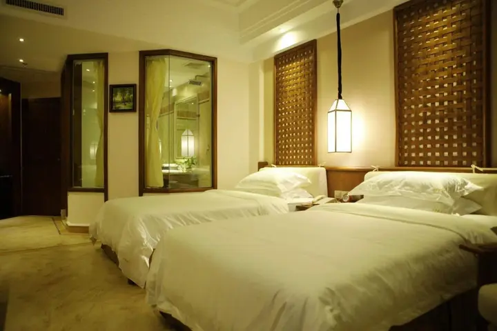 Цюнхай: Spring Four Seasons Hotel