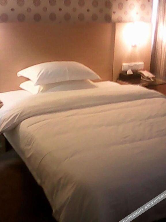 Наньнин: Yi Ran Si Ji Hotel