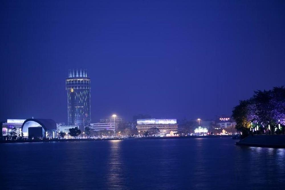 Чжаоцин: Star Lake Hotel