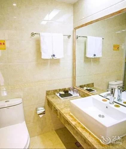 Аньцин: Zezhou Hotel