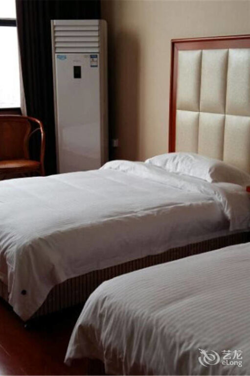 Аньцин: Zezhou Hotel