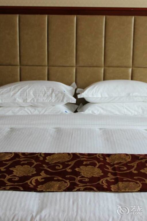 Аньцин: Zezhou Hotel