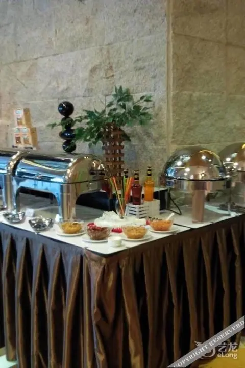 Вэйнань: Mesa International Hotel