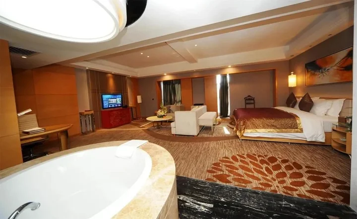 Вэйнань: Mesa International Hotel
