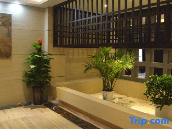 Аньцин: Zhuoyue City Hotel Anqing
