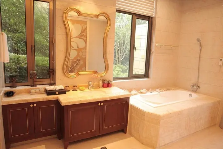 Чжоушань: Zhoushan Putuo International Yacht Club Resort