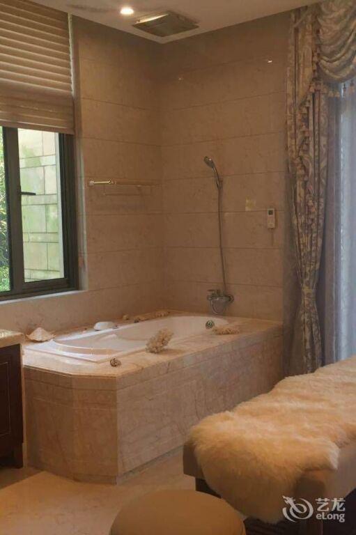 Чжоушань: Zhoushan Putuo International Yacht Club Resort
