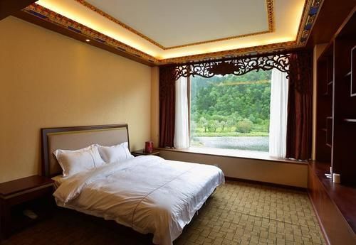 Шангри-Ла: Lanting Yipin Hotel