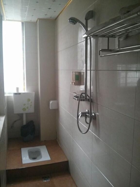 Гуйлинь: Guilin Anyi Hotel