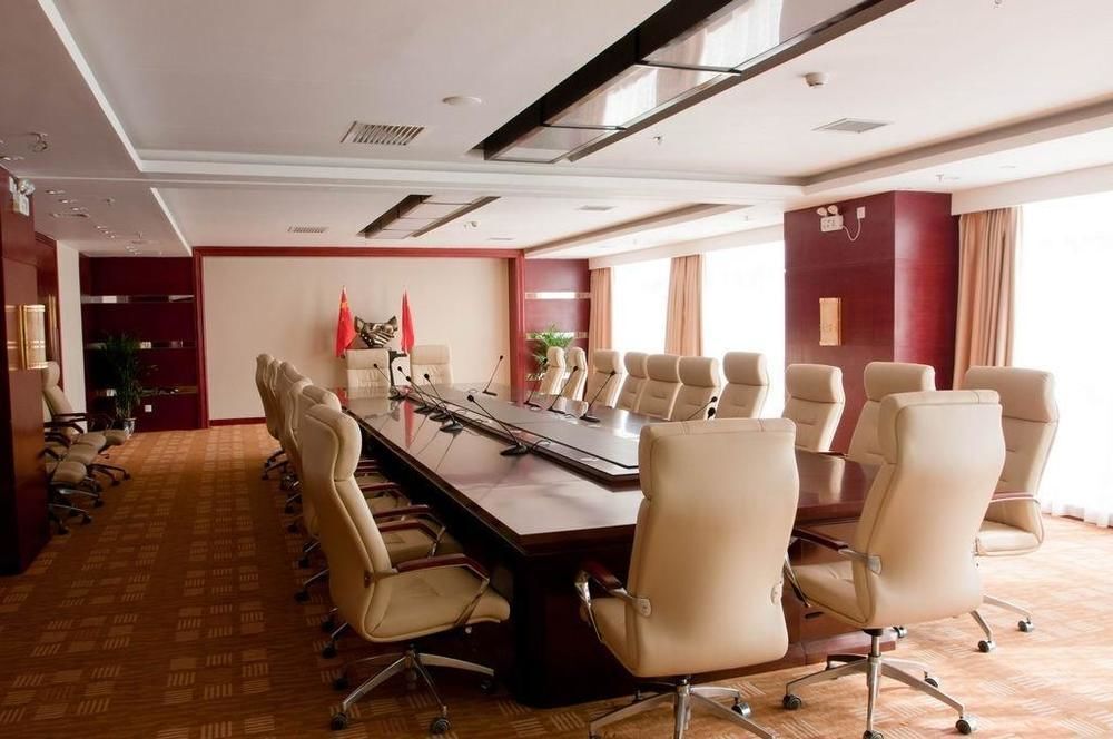 Баоцзи: Baoji Vancouver International Hotel