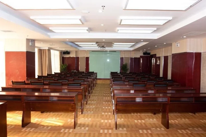 Баоцзи: Baoji Vancouver International Hotel