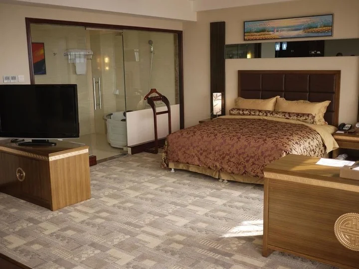 Баоцзи: Baoji Vancouver International Hotel