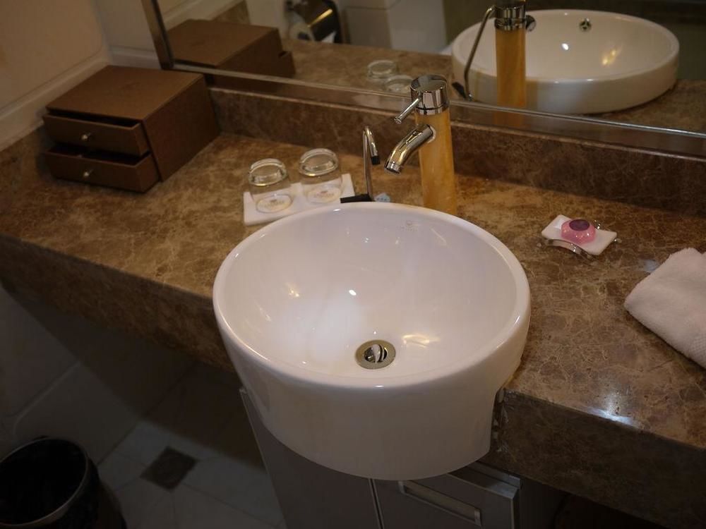 Баоцзи: Baoji Vancouver International Hotel