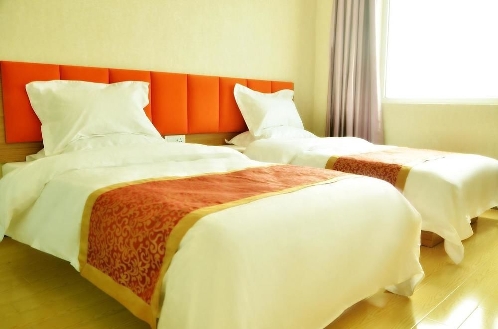 Лоян: Yiju Business Hotel