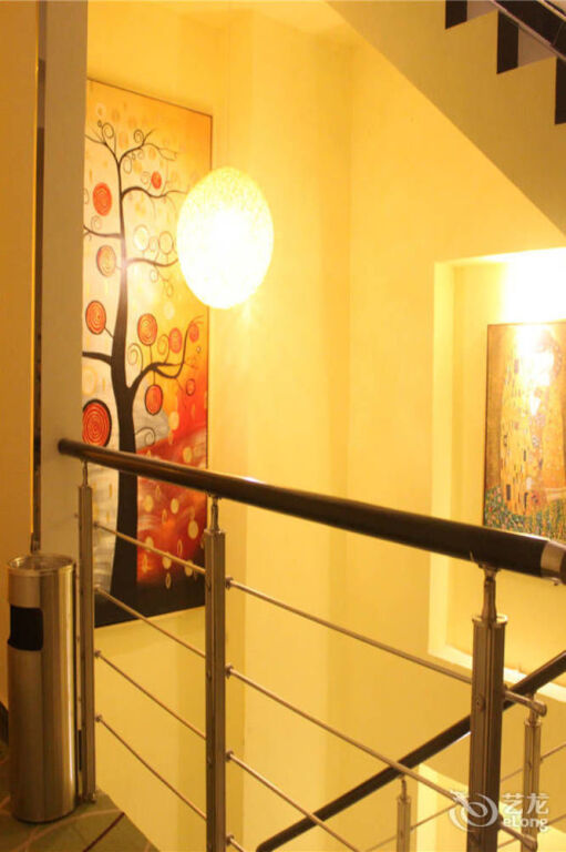 Синьян: Xinyang Times Inn